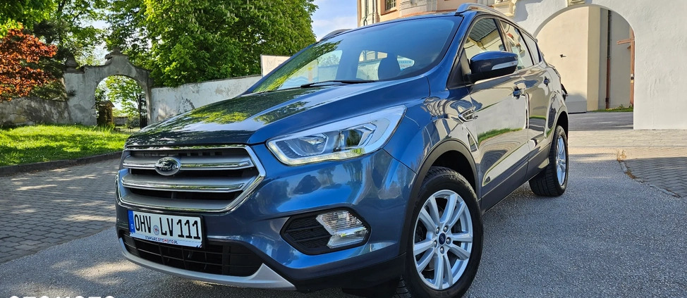 Ford Kuga cena 69999 przebieg: 144100, rok produkcji 2019 z Chrzanów małe 562